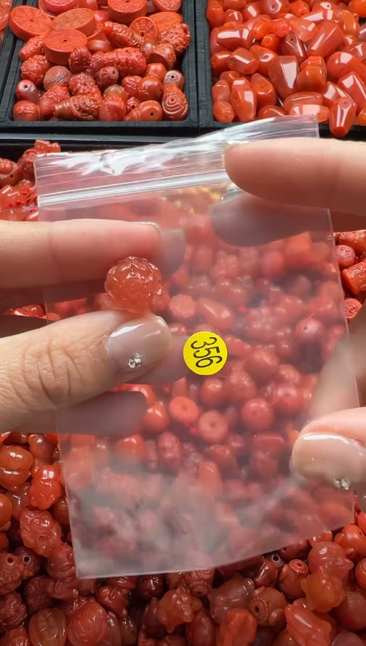 【闪购商品】南红玛瑙颈饰未镶嵌1