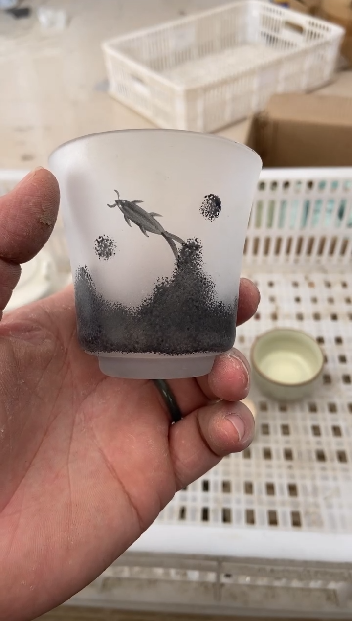 杯子瓷无运费险有瑕疵的摄影的产品有使用过的痕迹有点脏介意勿拍