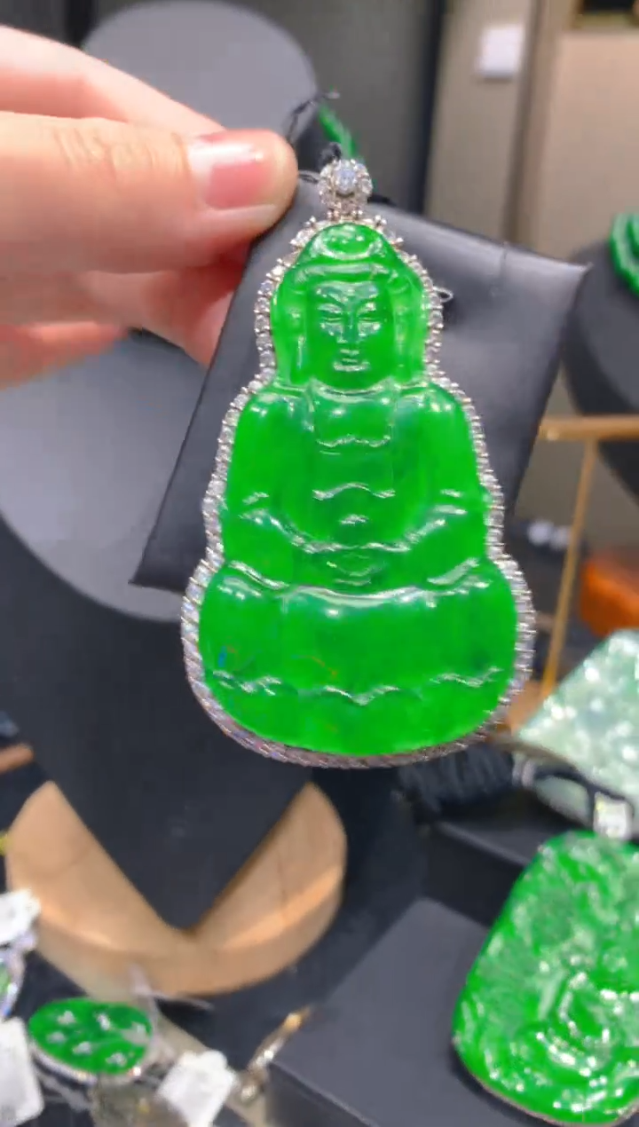 【闪购商品】翡翠颈饰银S925镶嵌74一季