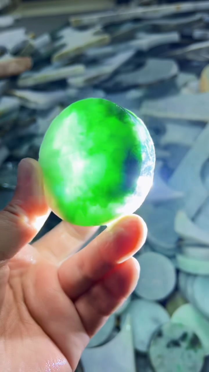 【闪购商品】翡翠挂件未镶嵌A货康壹073