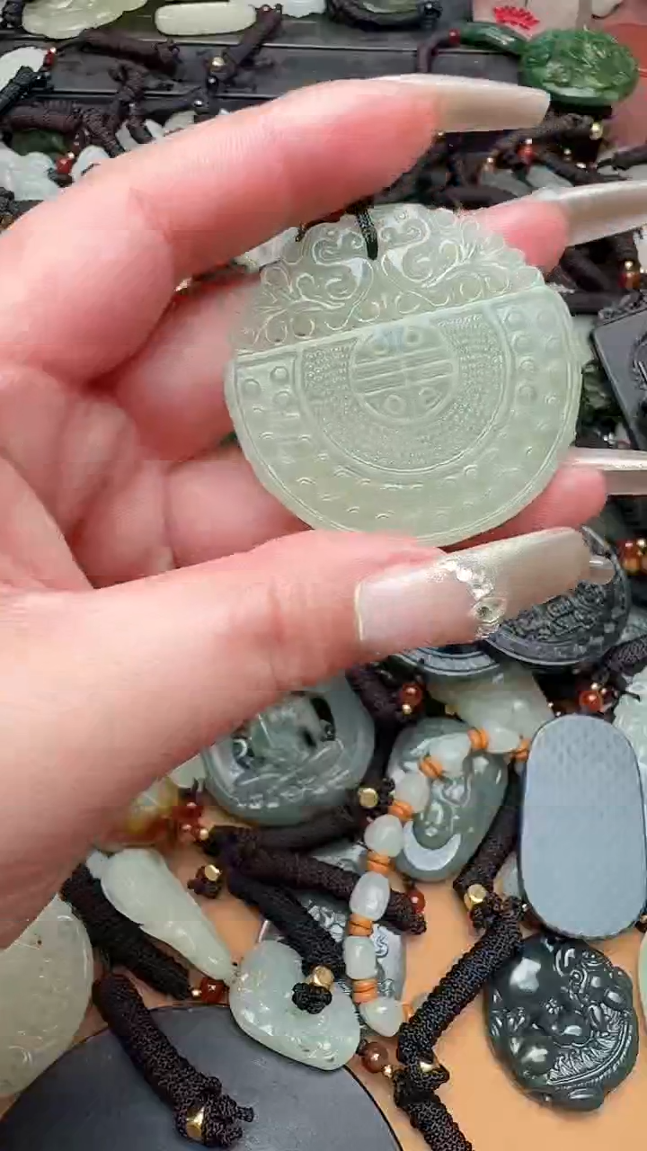 【闪购商品】和田玉颈饰未镶嵌1