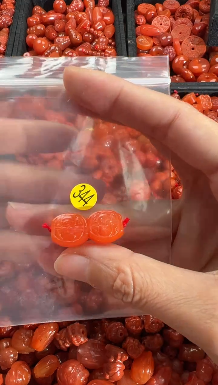 【闪购商品】南红玛瑙颈饰未镶嵌1