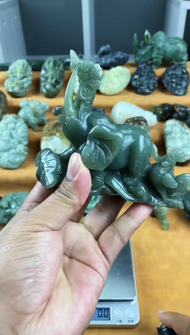 未镶嵌和田玉把件1