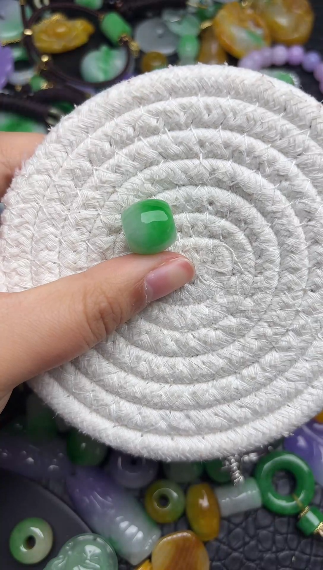 颈饰未镶嵌翡翠缅甸翡翠吊坠