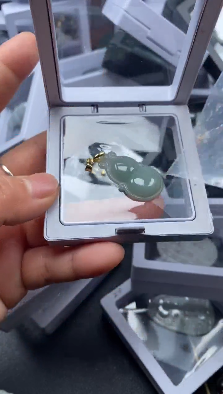 吊坠(不含链)未镶嵌翡翠3770