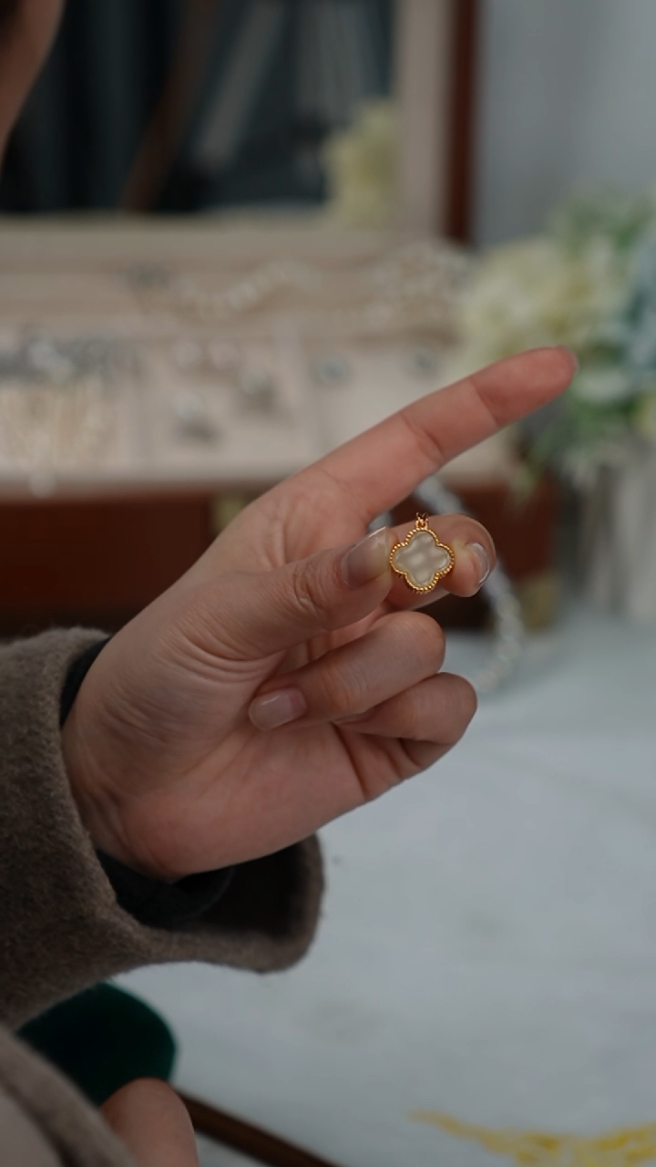 【闪购商品】和田玉吊坠(不含链)18K金镶嵌吊坠