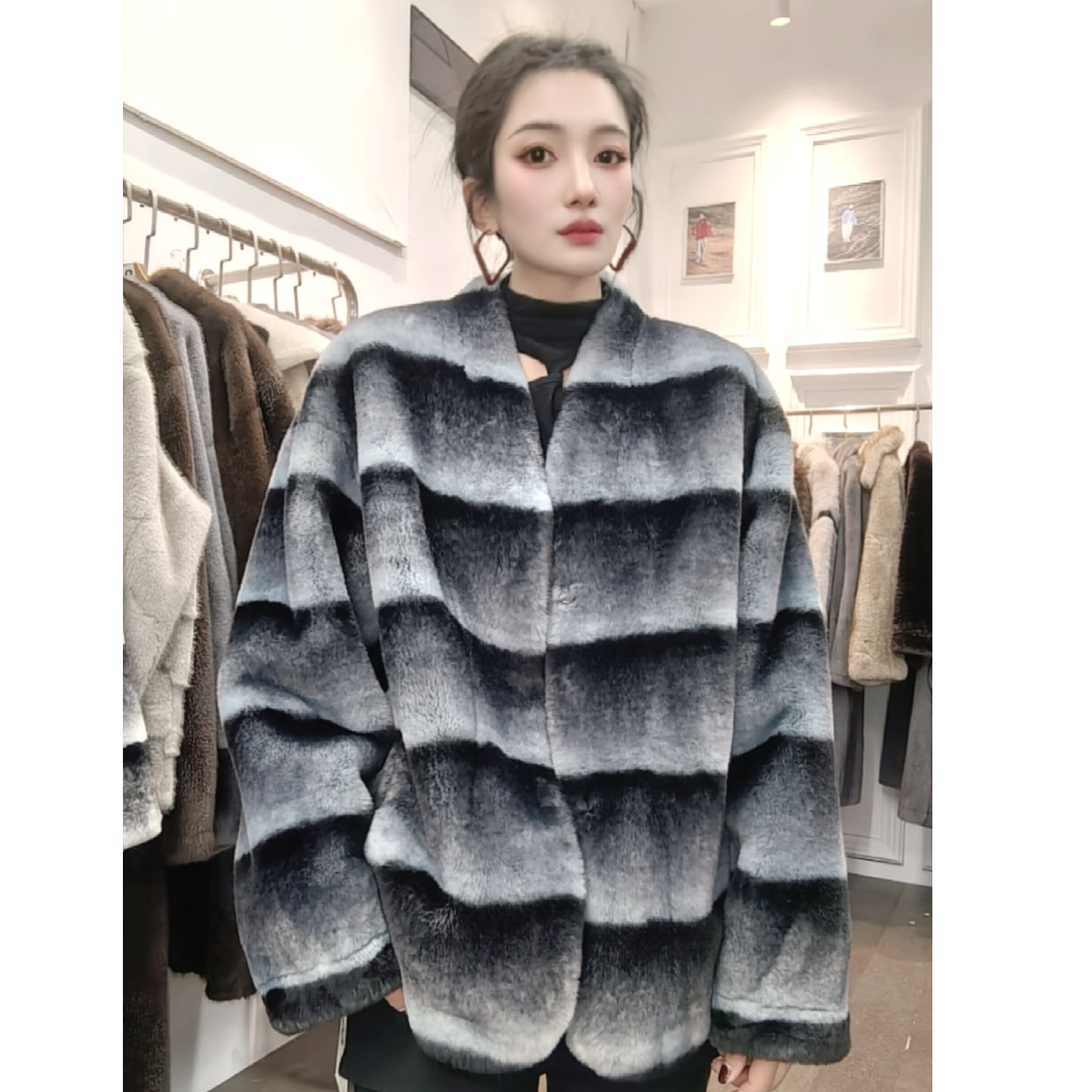 人造皮草 龙猫轻奢短款外套女冬2025新款环保仿皮草年轻毛毛大衣