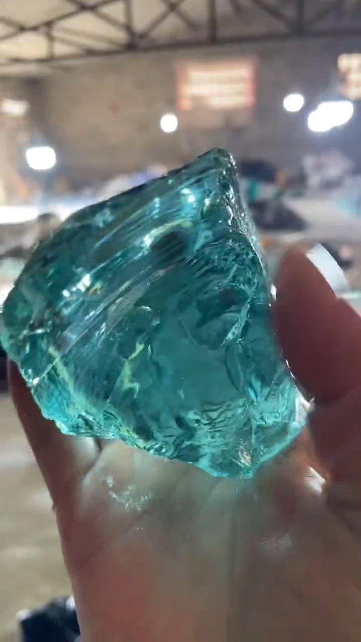 新疆五彩石原石摆件