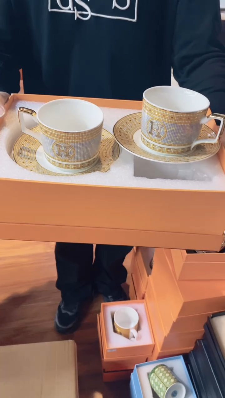 【闪购商品】杯鸿辉家品牌瓷器，京东包邮！