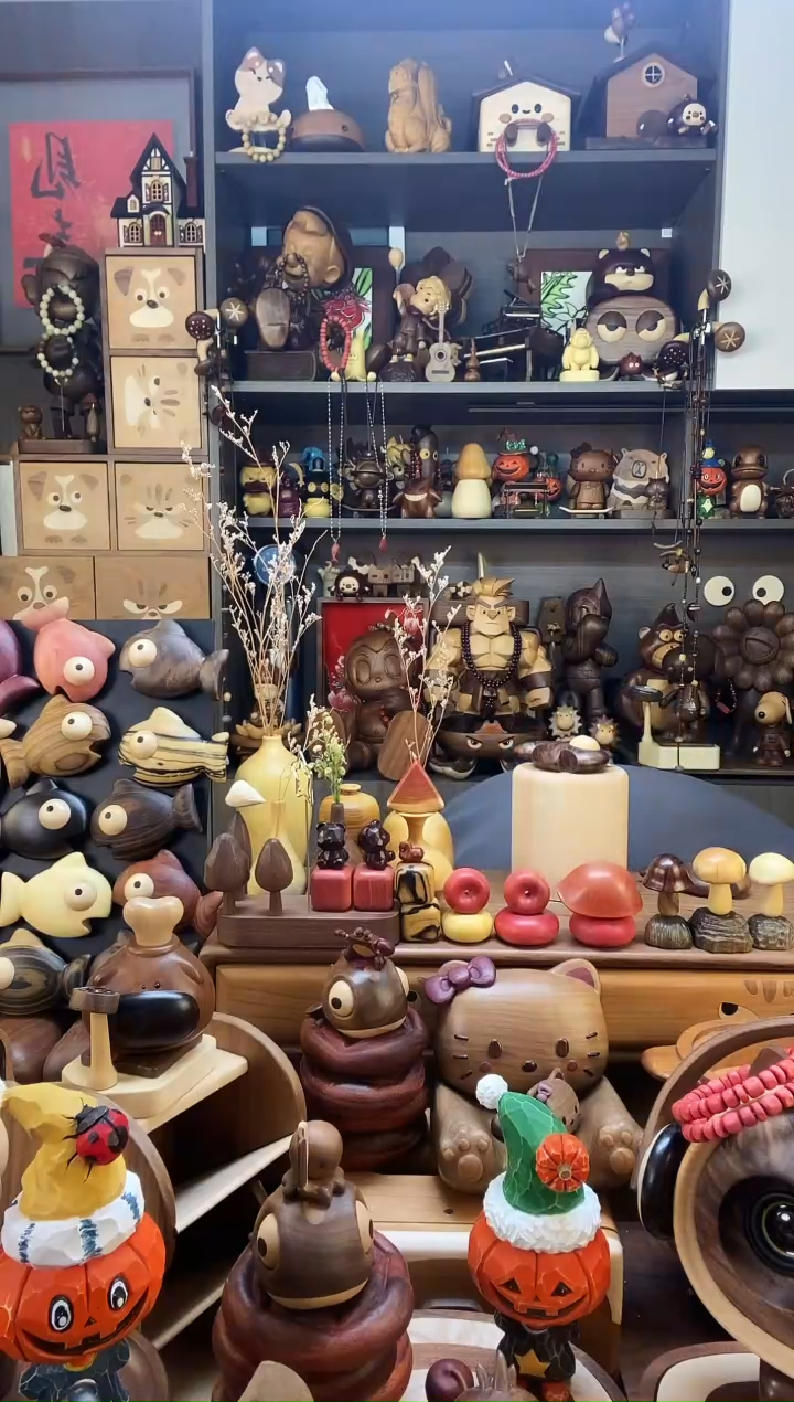 木～***～黑胡桃鱼   冰箱贴 240号