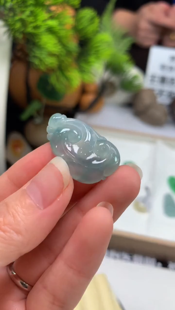 颈饰未镶嵌翡翠鱼**水---112744