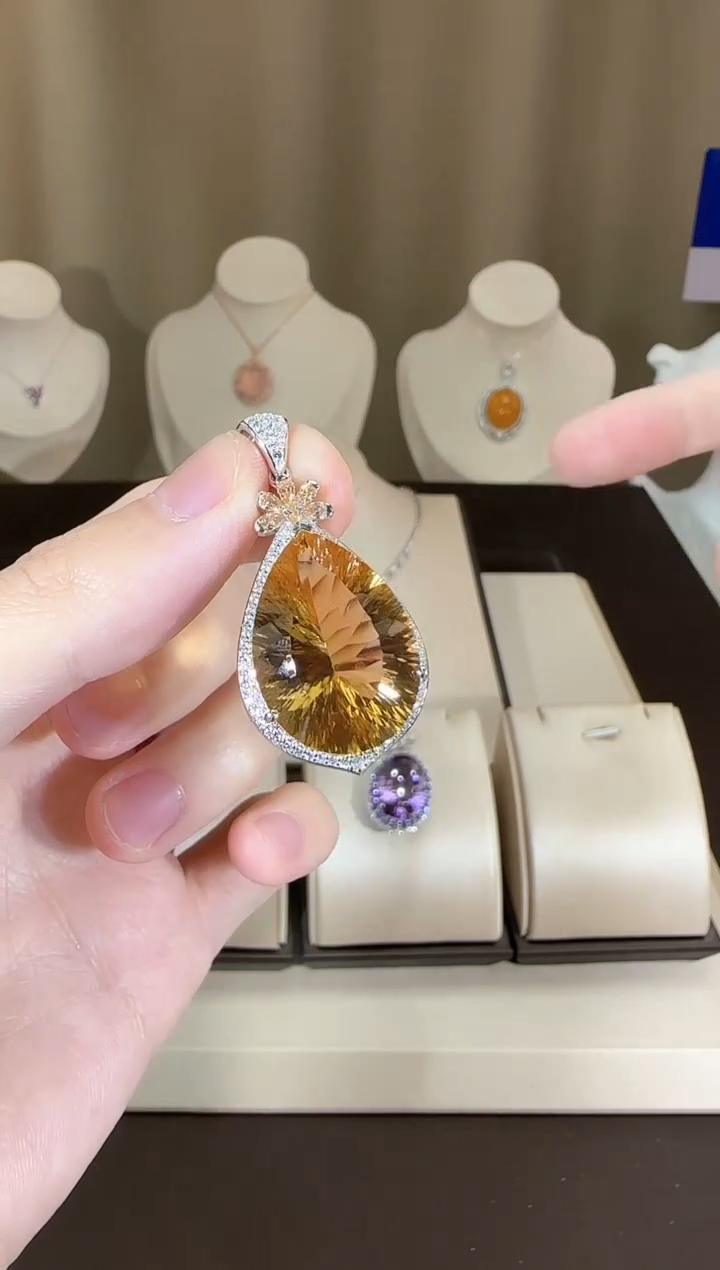 【闪购商品】黄晶颈饰银S925镶嵌17*25mm高级款