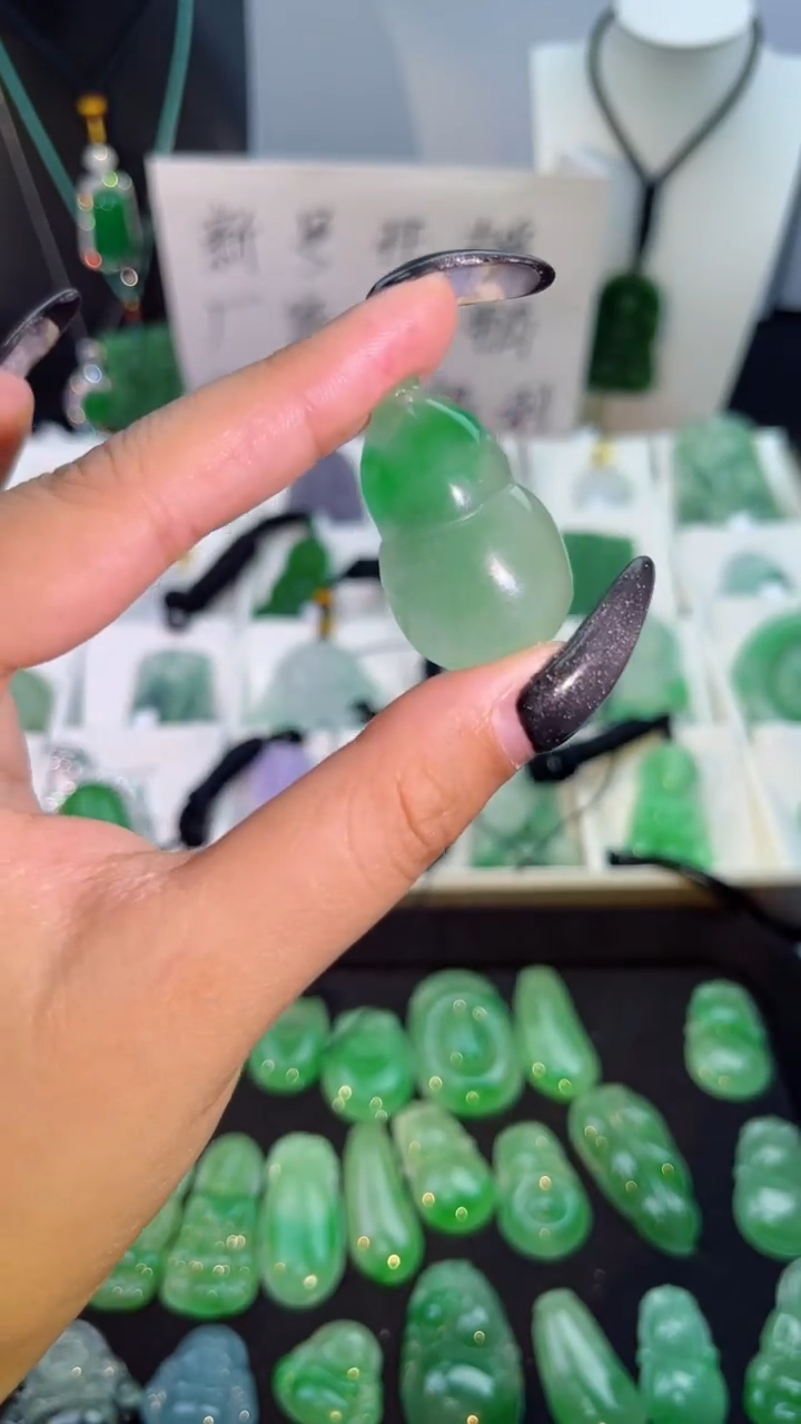 【闪购商品】翡翠手串未镶嵌翡翠颈饰未镶嵌天然翡翠吊坠