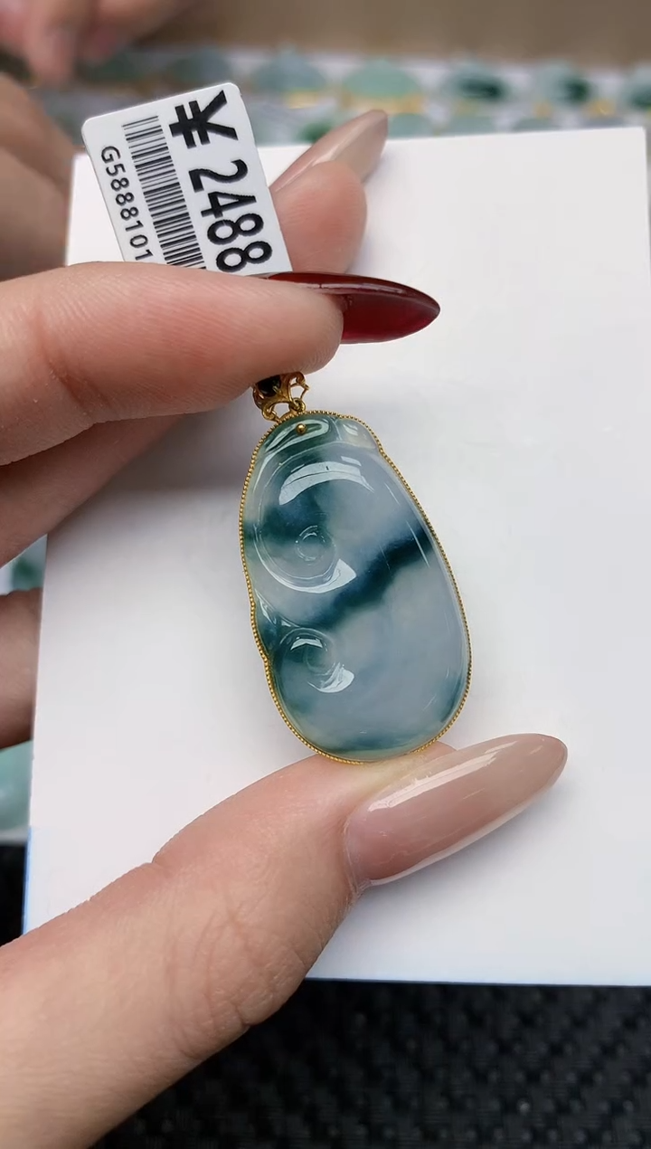 【闪购商品】翡翠颈饰18K金镶嵌天然翡翠a货