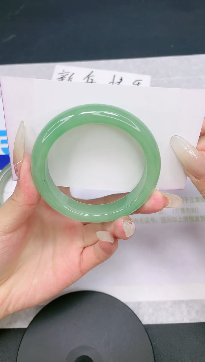 【闪购商品】石英质玉手镯未镶嵌多样性发货-49-60/1