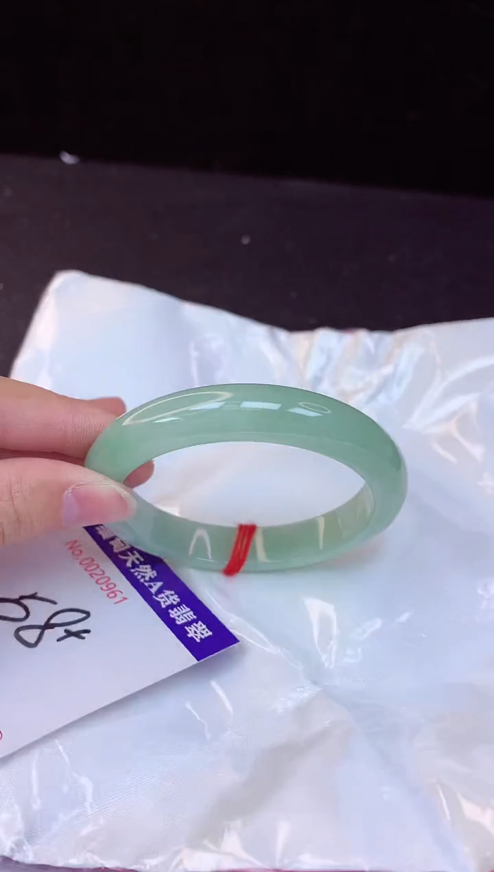 【闪购商品】翡翠手镯未镶嵌58+