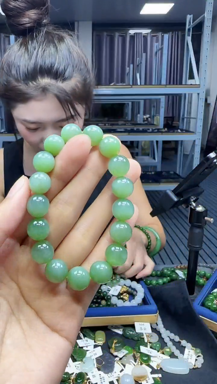 手串未镶嵌和田玉1