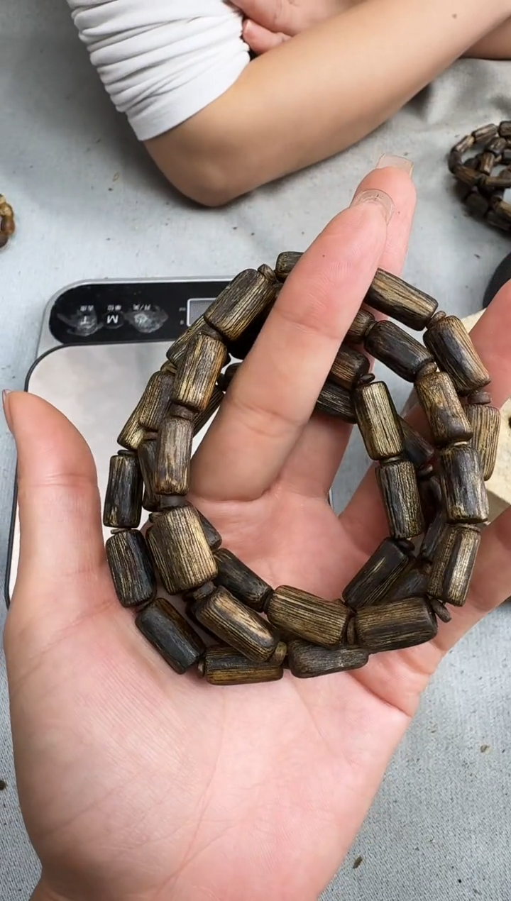 沉香手串0808海南白棋树心油随型单圈多样性发一