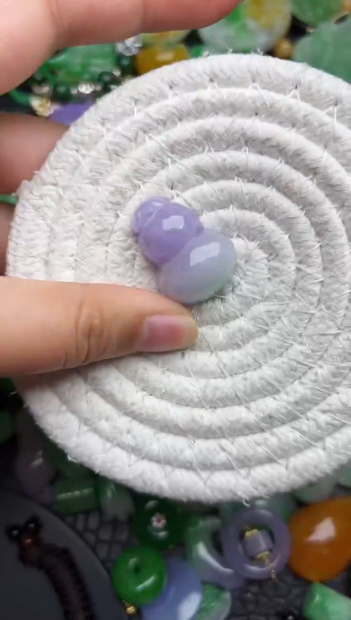 颈饰未镶嵌翡翠缅甸翡翠吊坠