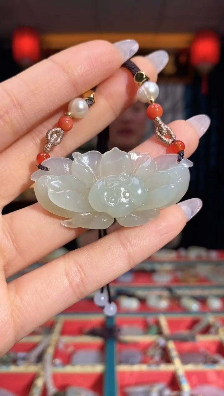 【闪购商品】和田玉颈饰未镶嵌莲花