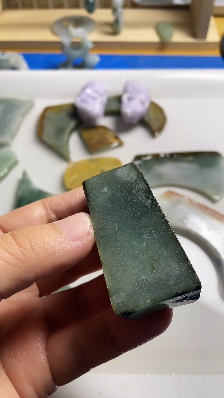 裸石翡翠荣翡翠小边料