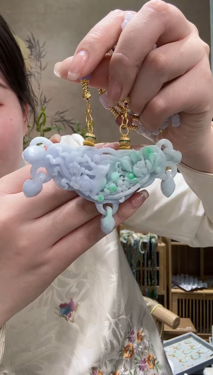 【闪购商品】翡翠颈饰未镶嵌吊坠