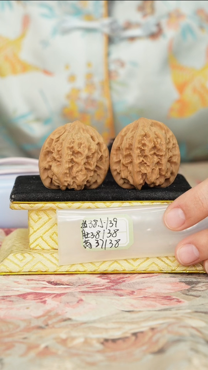 【闪购商品】文玩核桃把件马蹄