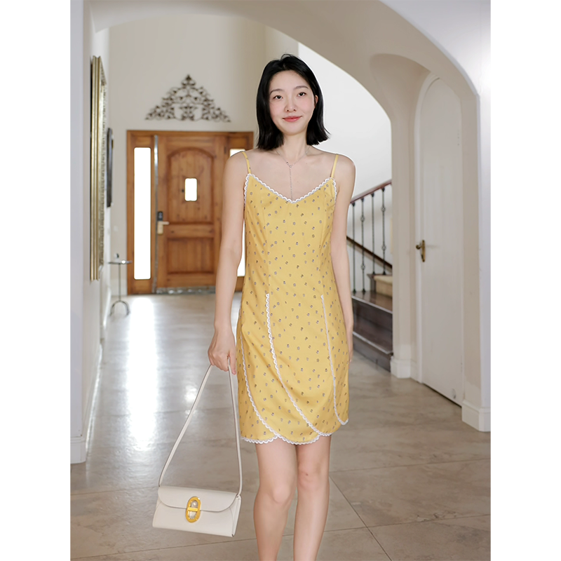 郭九九呢 清新碎花蕾丝边吊带连衣裙轻薄百搭针织开衫 G925Q01123