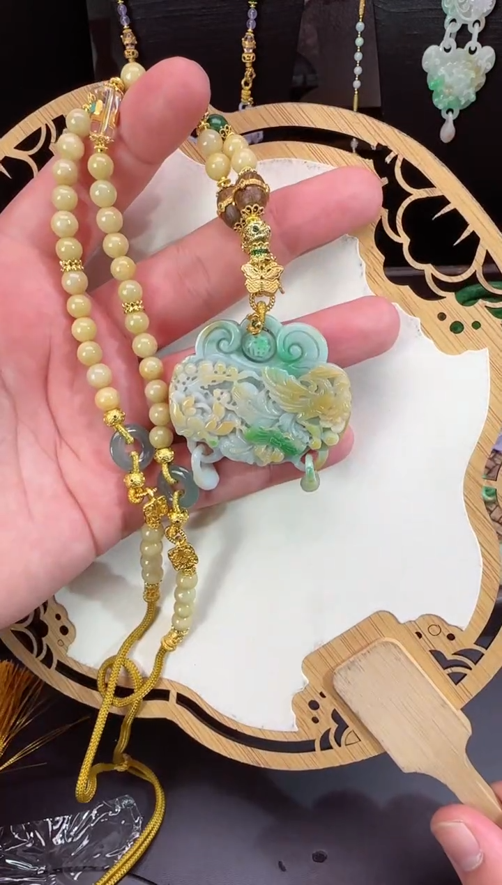 【闪购商品】翡翠颈饰未镶嵌拍照