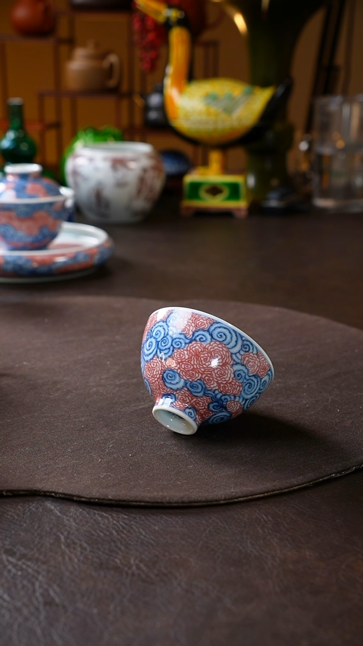 【闪购商品】燃古堂青花釉里红祥云鸡心杯