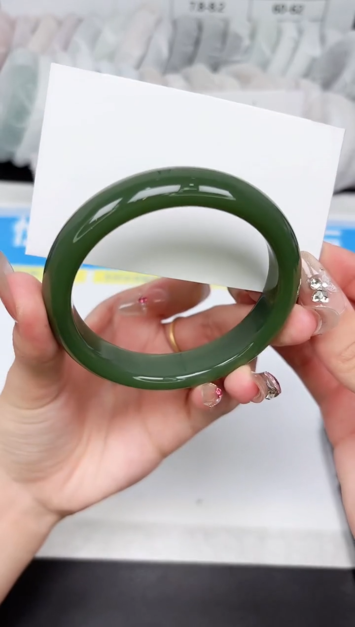 石英质玉手镯未镶嵌70-61.0