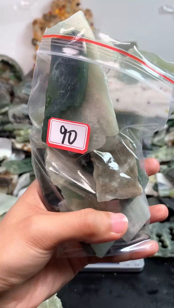 未镶嵌和田玉摆件90