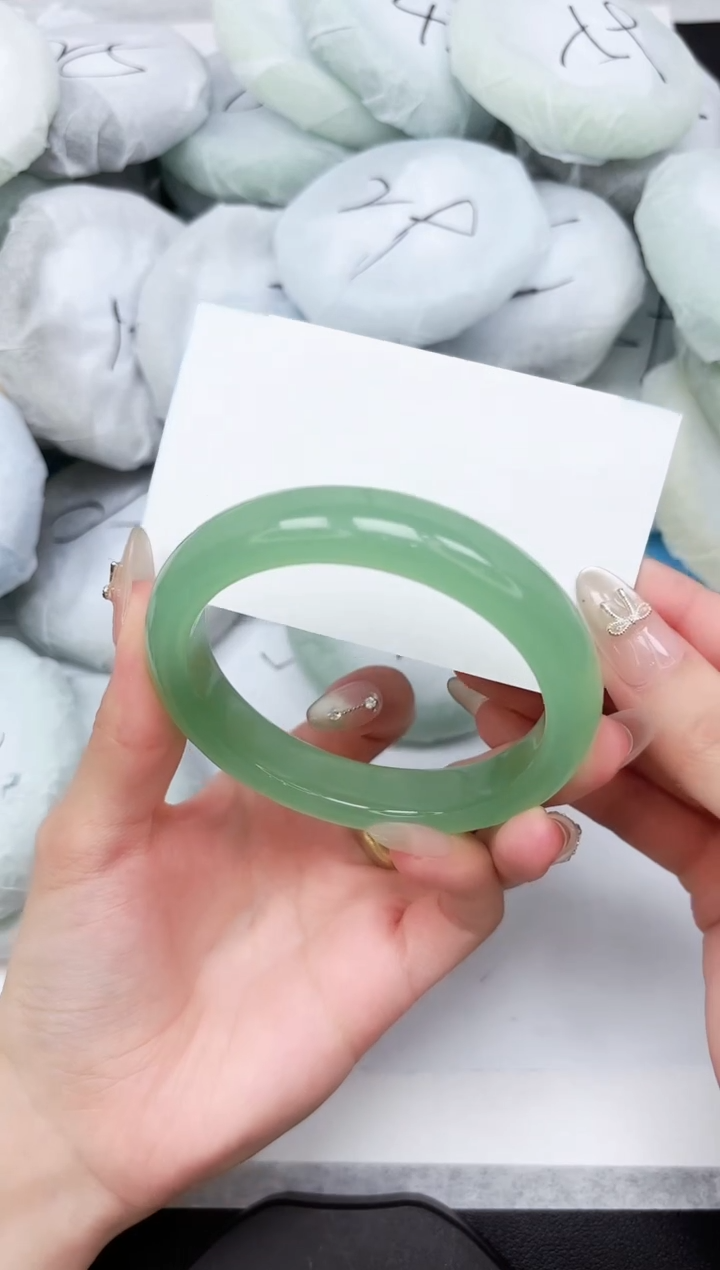 石英质玉手镯未镶嵌166-60.4