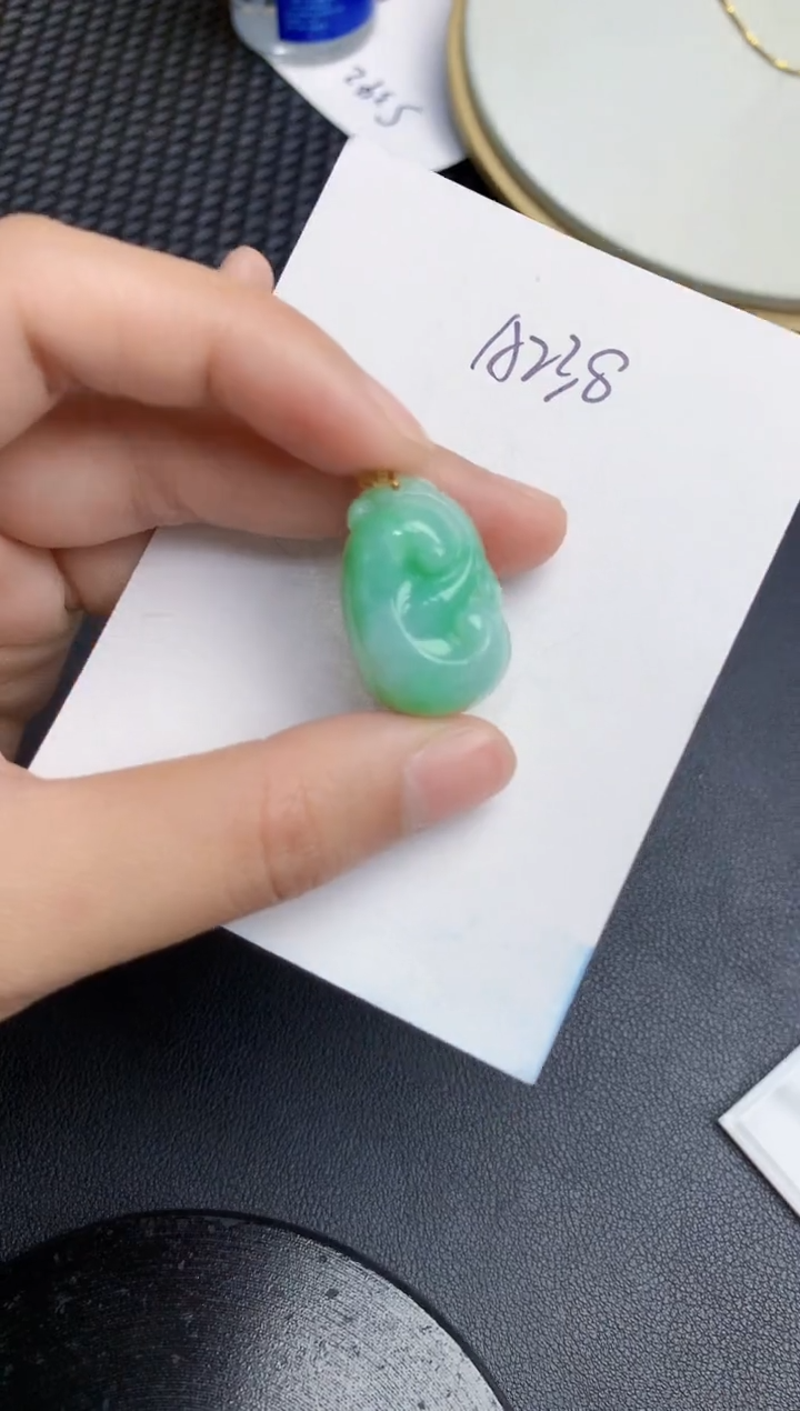 【闪购商品】翡翠颈饰18K金镶嵌000000000