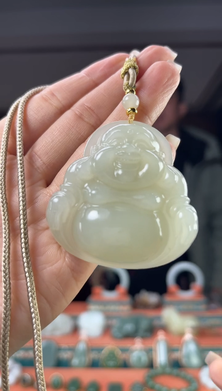 颈饰未镶嵌和田玉佩佩