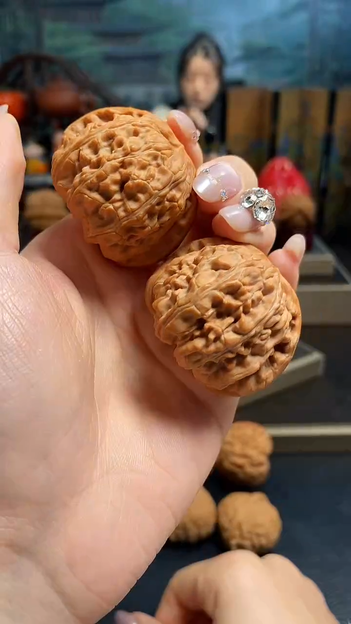 【闪购商品】文玩核桃吊坠K437白狮子42