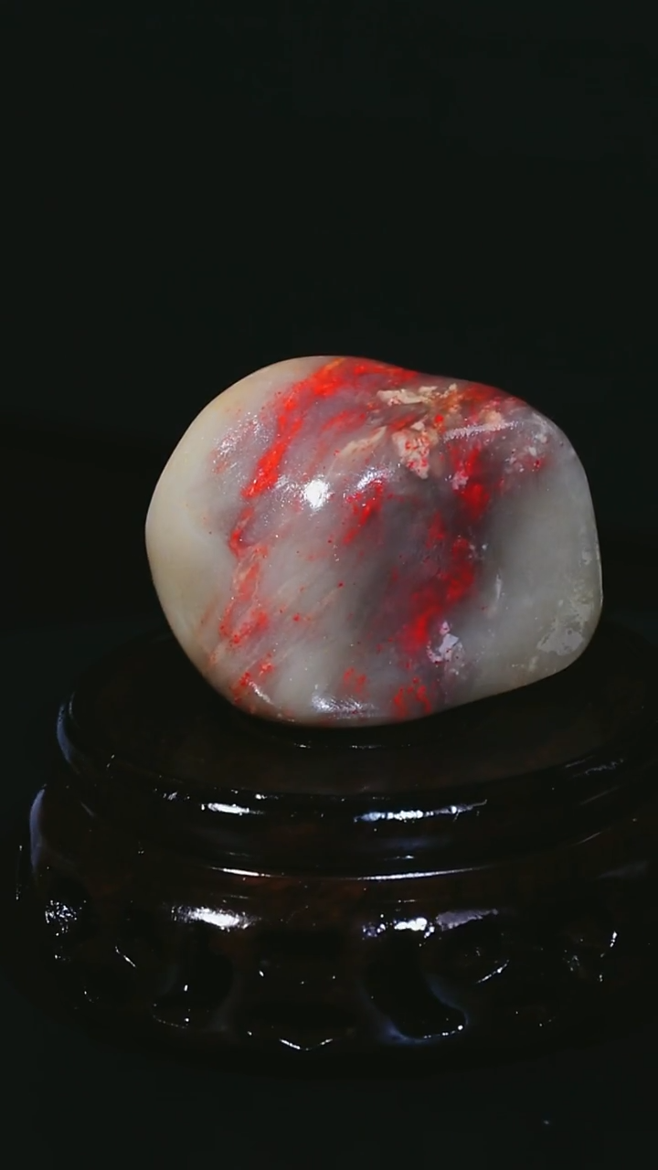 昌化石昌化鸡血石+