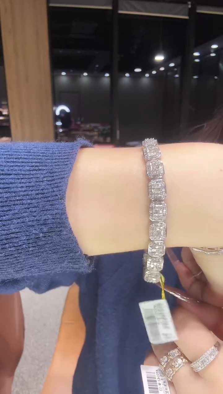 【闪购商品】钻石手链18K金镶嵌5.5克拉大冰糖