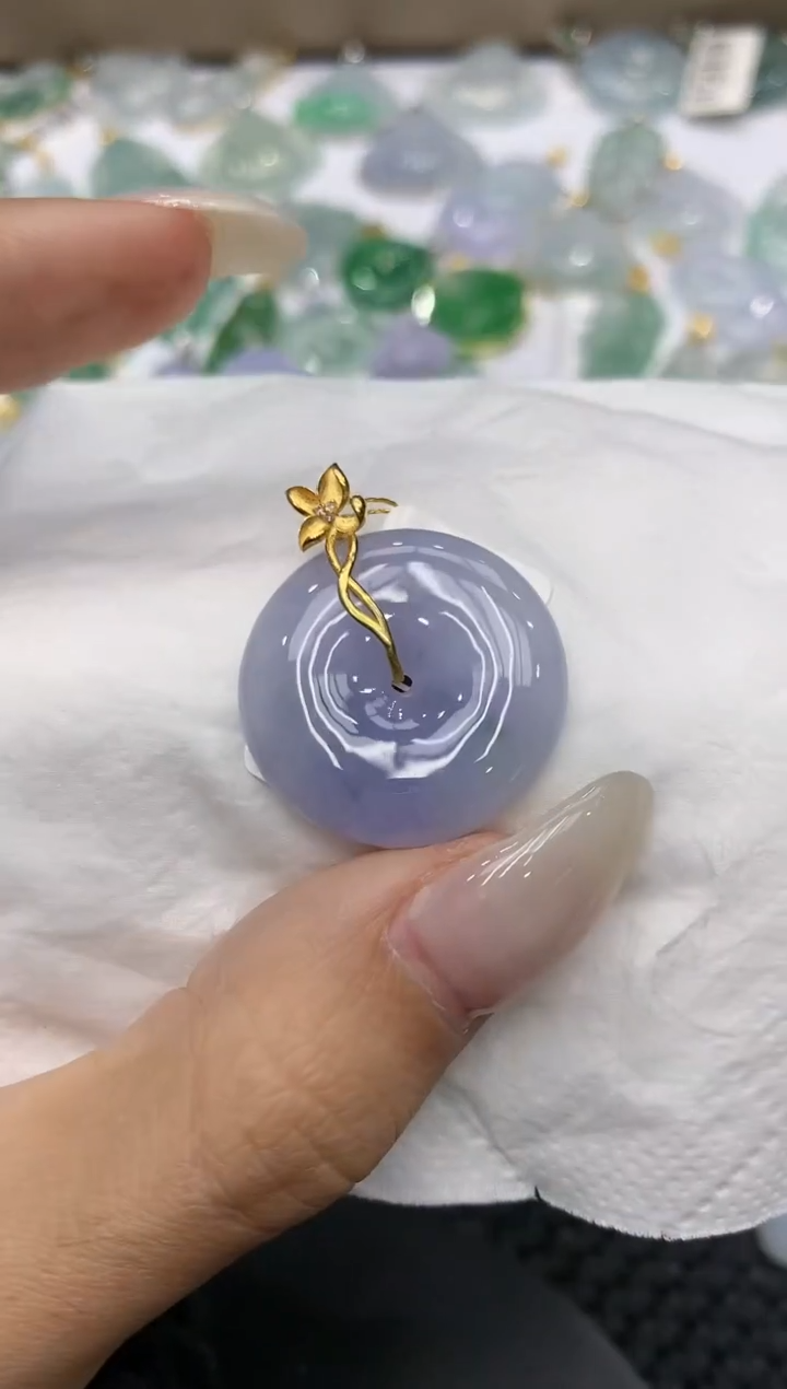 颈饰18K金镶嵌翡翠111111111111