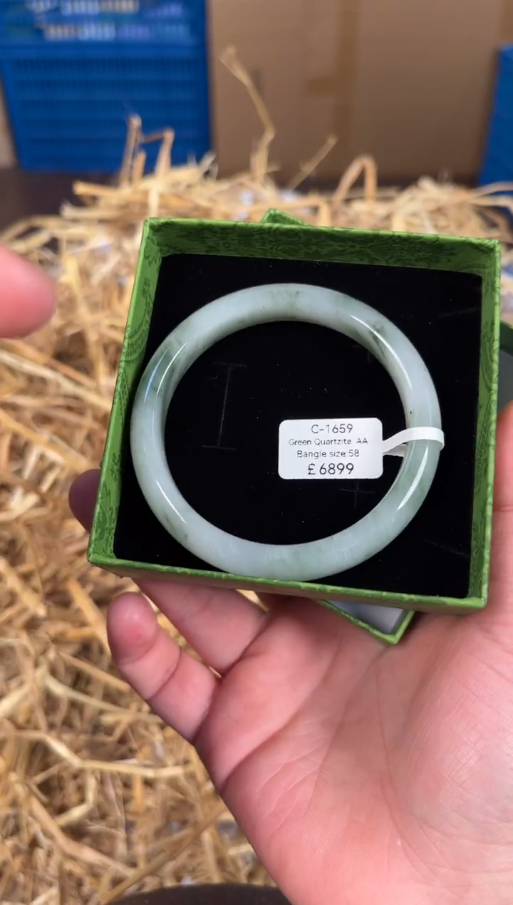 未镶嵌手镯石英质玉C1659