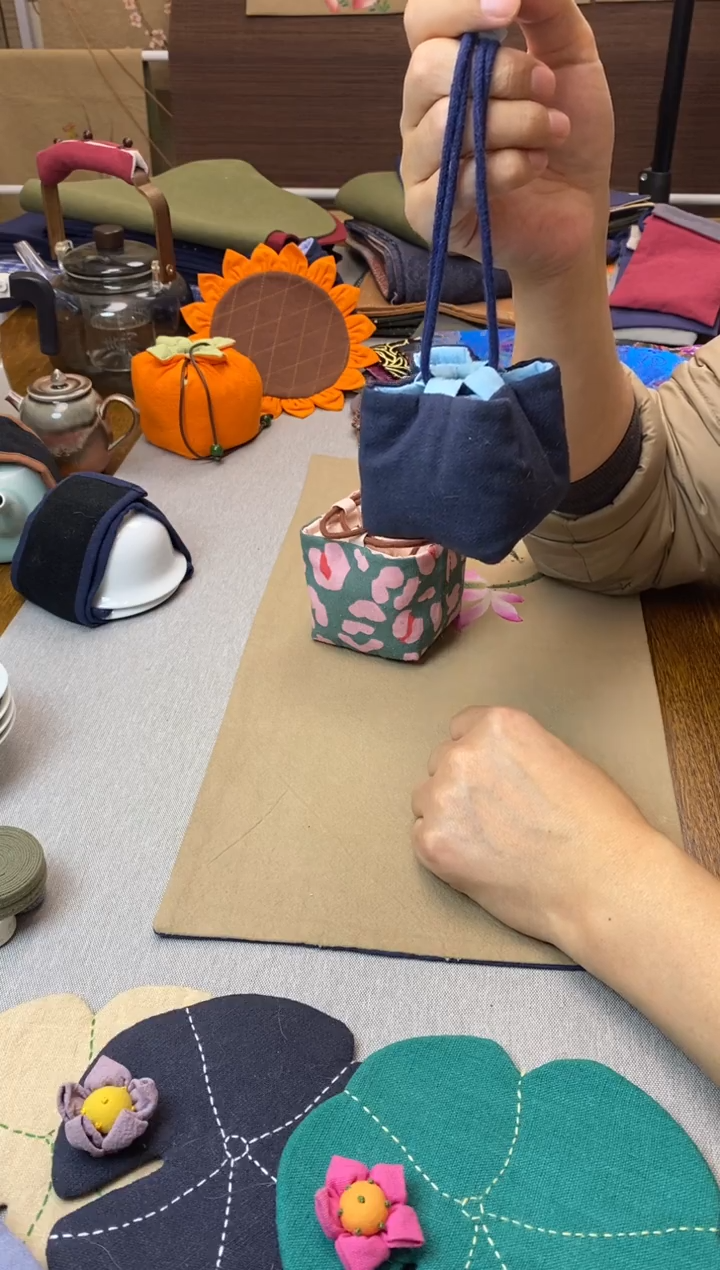 小号斗金（蓝色1+水滴粉1）