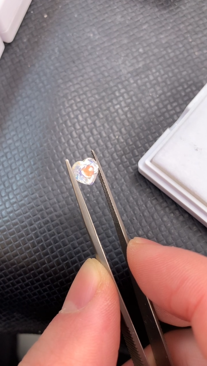 【闪购商品】月光石裸石未镶嵌天然彩虹月光石1.5ct