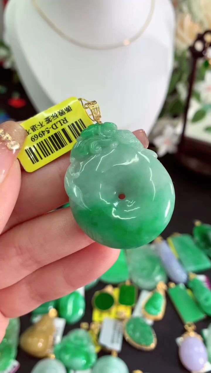 【闪购商品】翡翠吊坠(不含链)18K金镶嵌挂件