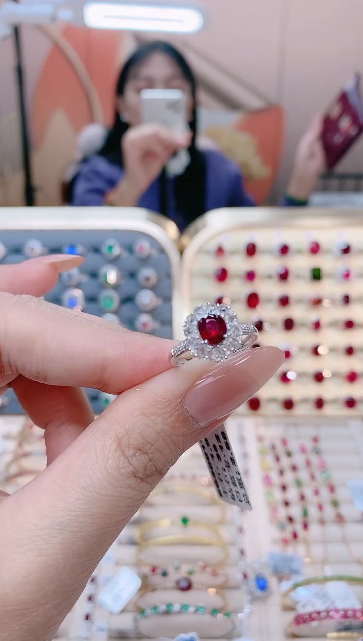 【闪购商品】红宝石18K金戒指18K金镶嵌1