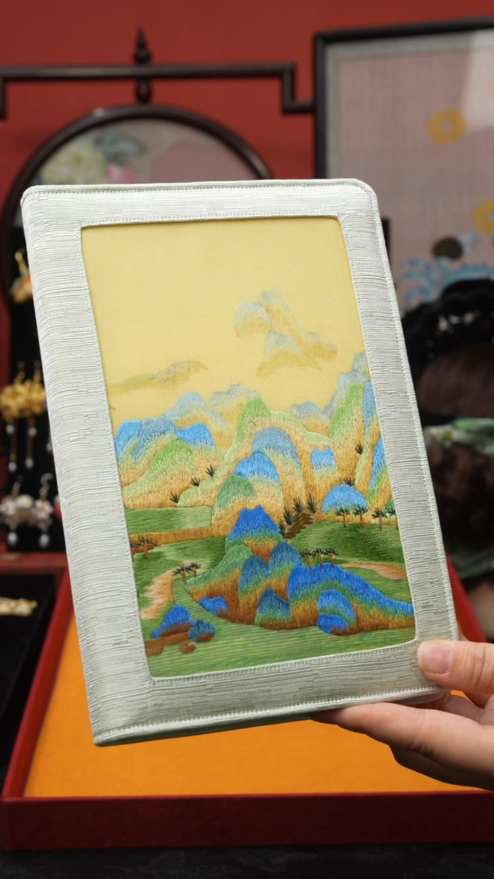 刺绣月*鸟非遗手工绒花饰品