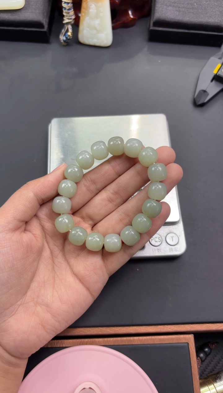 【闪购商品】和田玉手串未镶嵌且末微色差近矿卡12老型珠