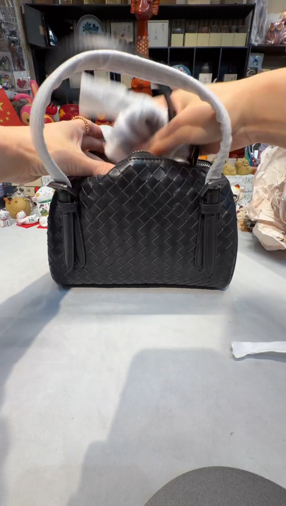 羊皮（革）H2911    黑色保龄球包包