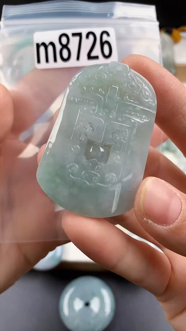 颈饰未镶嵌翡翠天然翡翠吊坠挂件