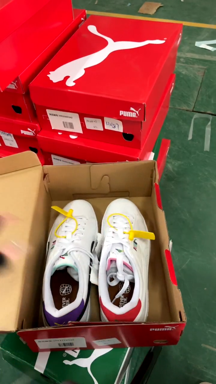 彪马时尚休闲运动鞋42M    NN107