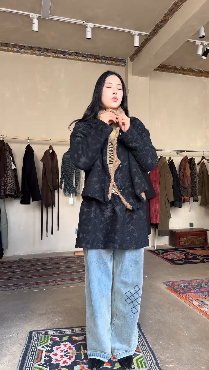 KWC26FW黑色提花裙片外套S